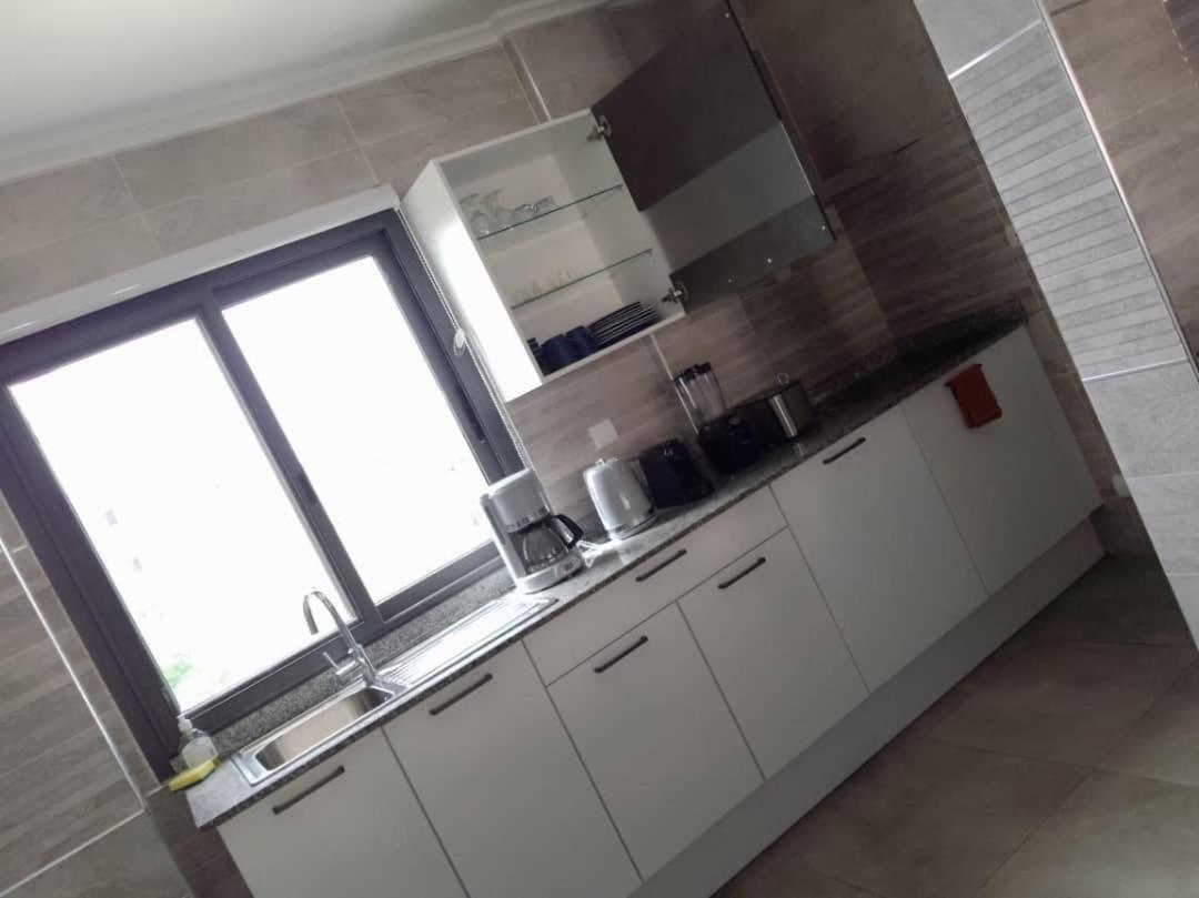 Luxury Suites Chester One Dakar Exterior foto